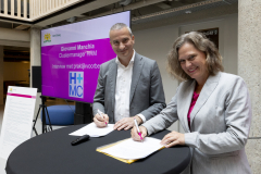 DEN HAAG - Den Haag Werkt gWerkgeversbijeenkomst Ondertekening Samenwerkingsakkoorden in De Titaan. FOTO EN COPYRIGHT GEMEENTE DEN HAAG/HENRIETTE GUEST